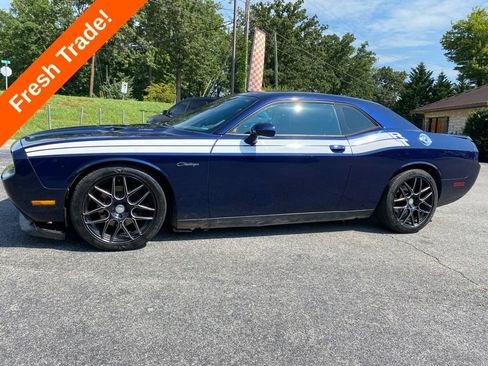Used 2013 Dodge Challenger R/T RWD image 6