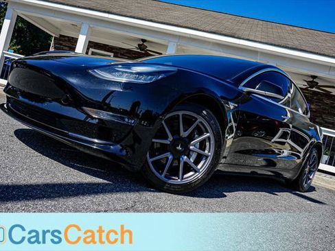 Used 2018 Tesla Model 3 Long Range RWD image 3