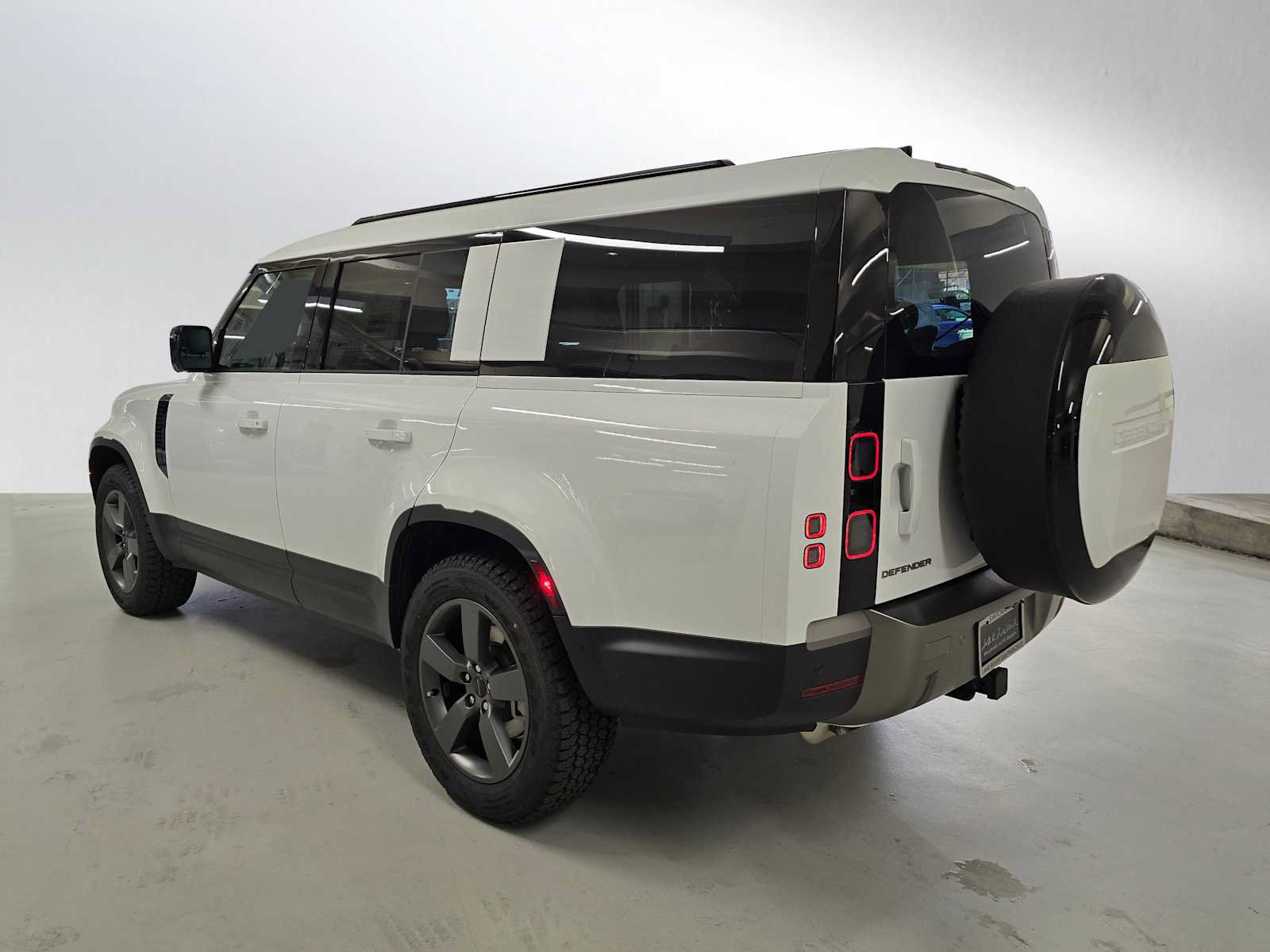 New 2026 Land Rover Defender 130 S AWD/4WD image 3