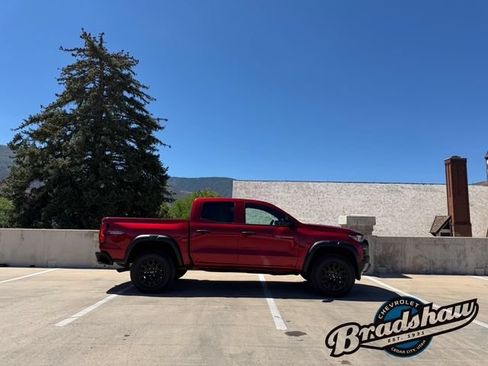 Used 2023 Chevrolet Colorado Trail Boss w/ Technology Package AWD/4WD image 3