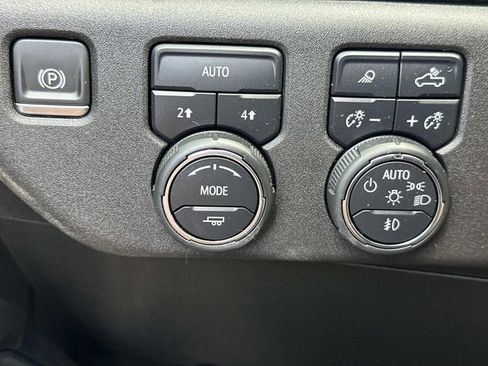 Used 2024 Chevrolet Silverado 1500 LTZ AWD/4WD image 26