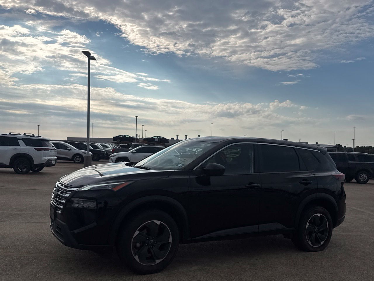 Certified 2025 Nissan Rogue SV FWD image 13