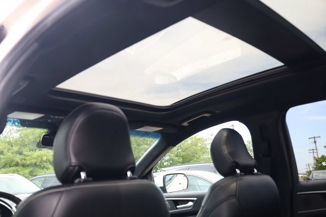 Used 2019 Ford Edge ST w/ Convenience Package AWD/4WD image 24