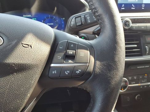 Certified 2020 Ford Escape Titanium AWD/4WD image 18