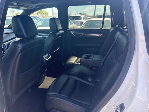 Used 2023 Cadillac XT6 Luxury image 11