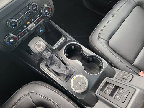 New 2025 Ford Bronco Outer Banks image 15