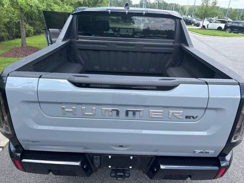 Used 2025 GMC Hummer EV 3X AWD/4WD image 9