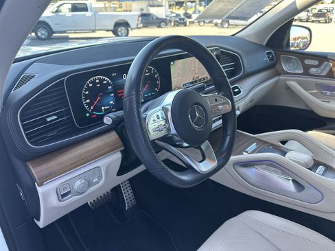 Used 2023 Mercedes-Benz GLS 450 4MATIC image 21