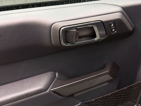 Used 2025 Ford Bronco Outer Banks image 31