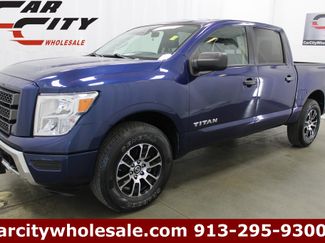 Used 2022 Nissan Titan SV video 1