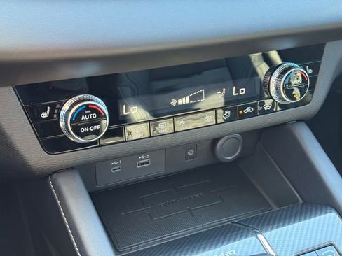 New 2025 Mitsubishi Outlander 4WD Plug-In Hybrid image 27