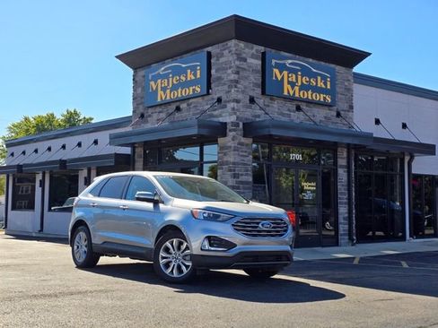 Used 2024 Ford Edge Titanium image 1