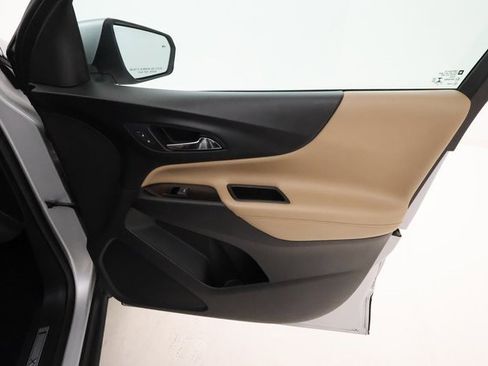 Used 2022 Chevrolet Equinox Premier image 24