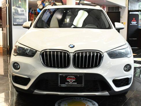 Used 2017 BMW X1 xDrive28i AWD/4WD image 2
