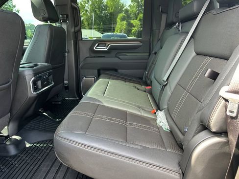 Used 2026 Chevrolet Silverado 2500 High Country w/ High Country Premium Package AWD/4WD image 21