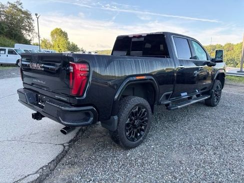 Used 2024 GMC Sierra 2500 Denali w/ Denali Reserve Package AWD/4WD image 5