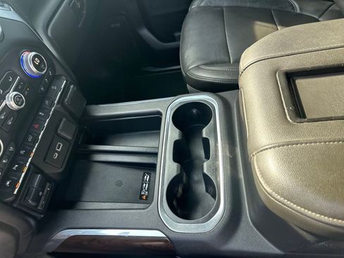 Used 2019 GMC Sierra 1500 SLT w/ SLT Premium Plus Package image 29