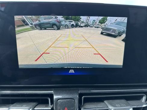 Used 2024 Chevrolet TrailBlazer LT w/ LT Cold Weather Package FWD image 25