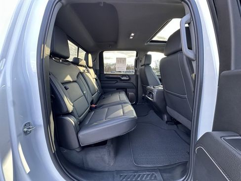 Used 2024 GMC Sierra 2500 Denali image 14