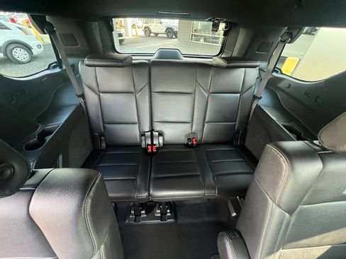 Used 2021 Cadillac Escalade Luxury image 34