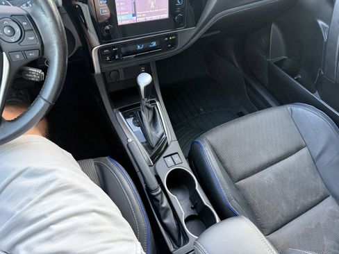 Used 2018 Toyota Corolla SE image 28