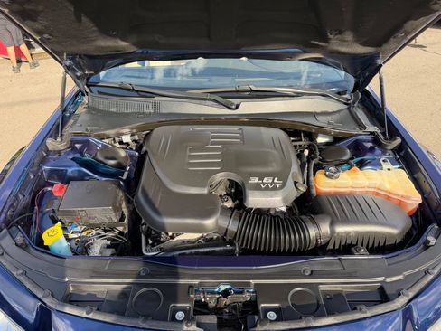 Used 2017 Chrysler 300 Limited AWD/4WD image 14