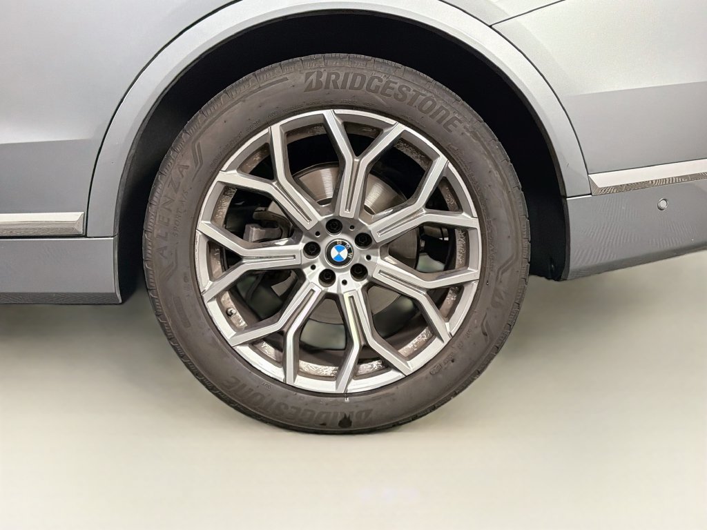Used 2025 BMW X7 xDrive40i AWD/4WD image 35
