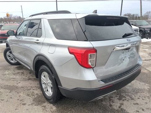Certified 2022 Ford Explorer XLT w/ Equipment Group 202A image 27