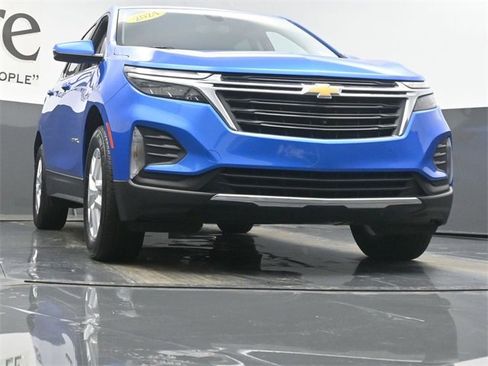 Used 2024 Chevrolet Equinox LT image 3