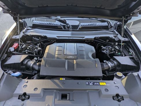 New 2026 Land Rover Defender 130 V8 AWD/4WD image 30
