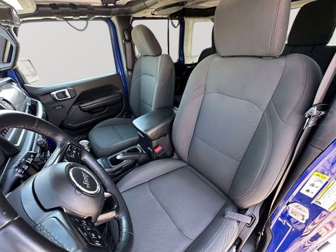 Used 2018 Jeep Wrangler Unlimited Sport S AWD/4WD image 18