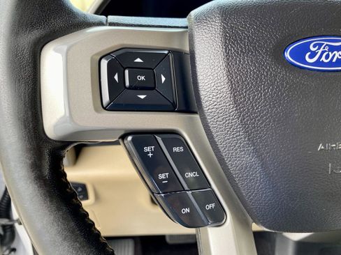 Used 2017 Ford F150 Lariat w/ Equipment Group 501A Mid image 31