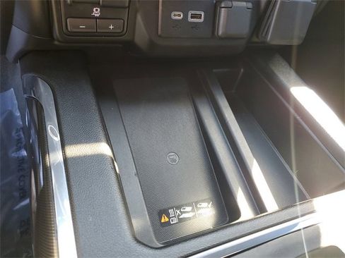 Used 2021 GMC Sierra 1500 AT4 w/ AT4 Preferred Package image 23