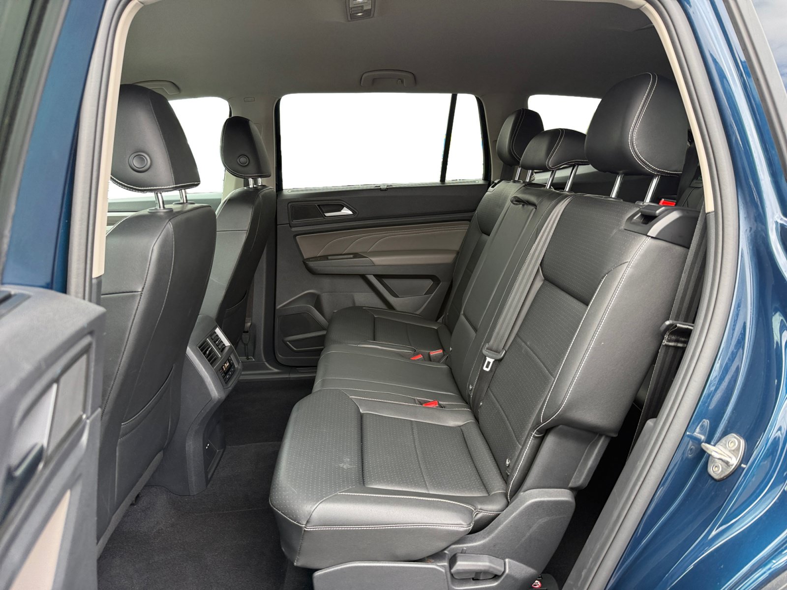 Certified 2023 Volkswagen Atlas SE FWD image 16
