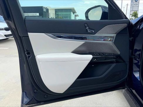 New 2025 BMW 760i xDrive w/ Executive Package image 10