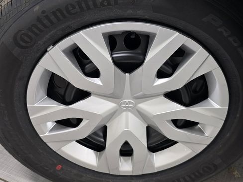 New 2026 Toyota Corolla Cross L image 7