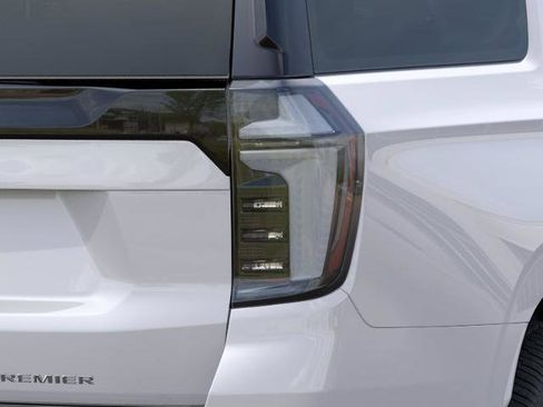 New 2025 Chevrolet Suburban Premier AWD/4WD image 35