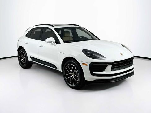 New 2026 Porsche Macan AWD/4WD image 7