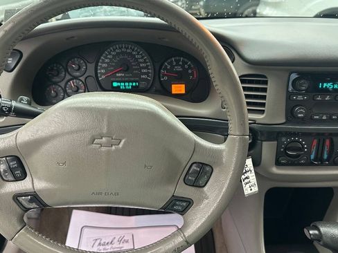 Used 2005 Chevrolet Impala SS w/ Sun And Sound Package FWD image 9