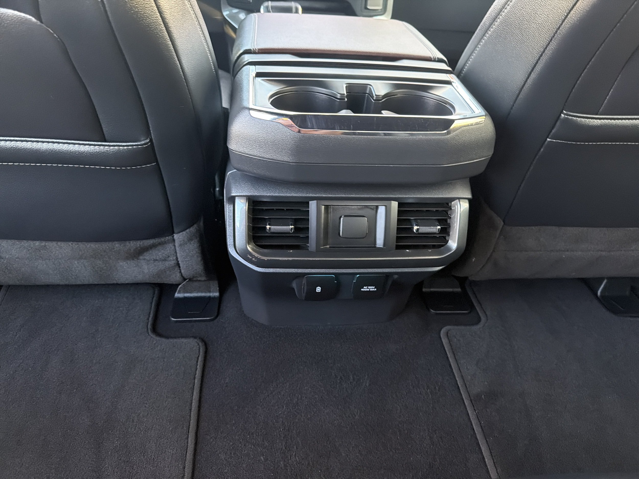 Used 2023 Ford F150 Lariat w/ Max Trailer Tow Package AWD/4WD image 11