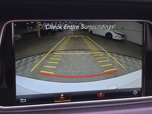 Used 2016 Mercedes-Benz E 350 4MATIC Sedan image 27