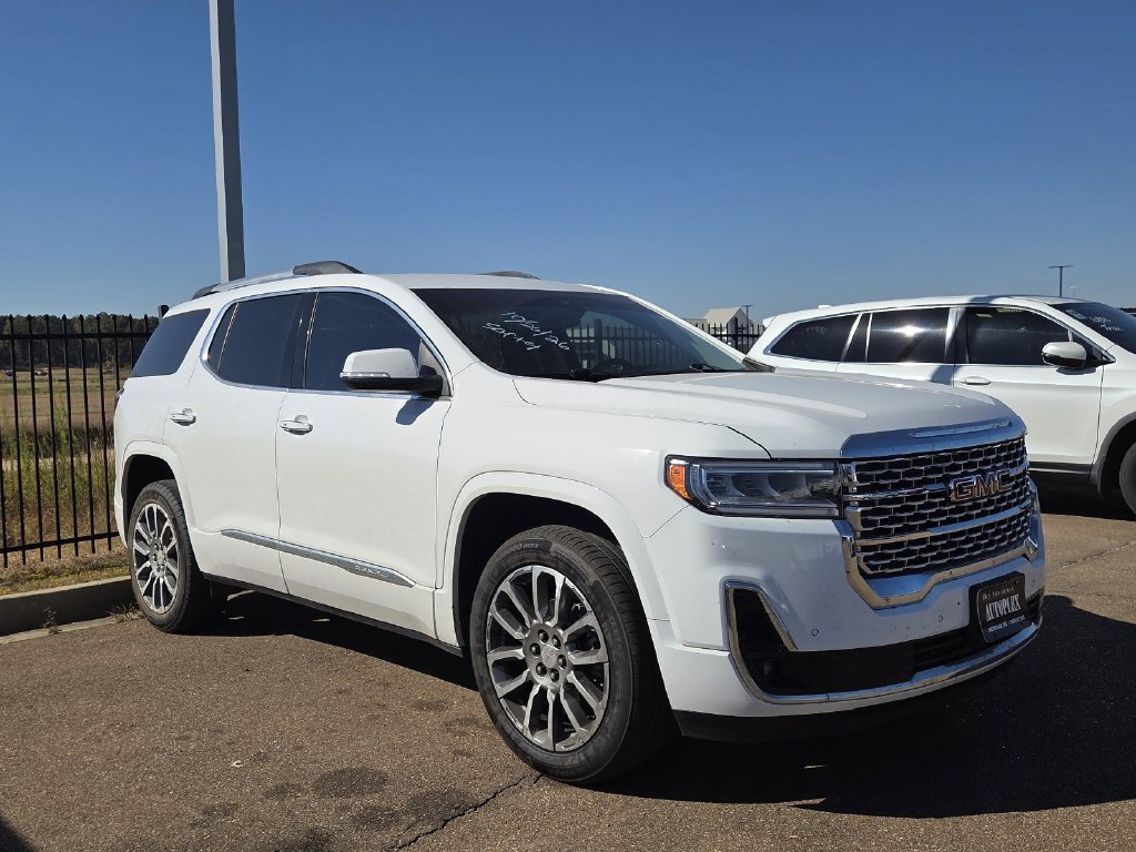 Used 2023 GMC Acadia Denali FWD image 3