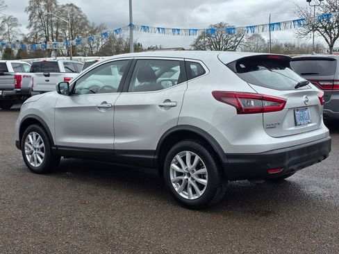 Used 2022 Nissan Rogue Sport S image 26