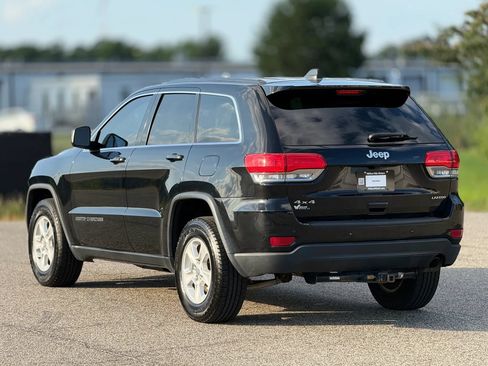 Used 2017 Jeep Grand Cherokee Laredo AWD/4WD image 10