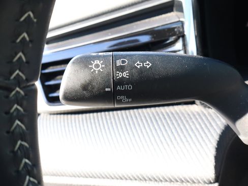 Used 2025 Toyota Camry SE image 16