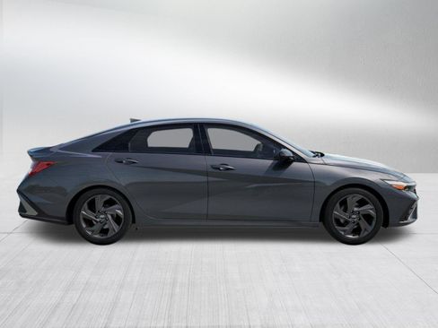New 2026 Hyundai Elantra SEL Sport FWD image 7