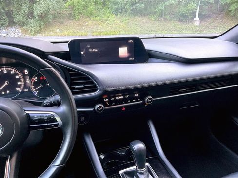 Used 2024 MAZDA MAZDA3 s FWD image 18