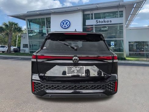 New 2026 Volkswagen Tiguan SE R-Line FWD image 5