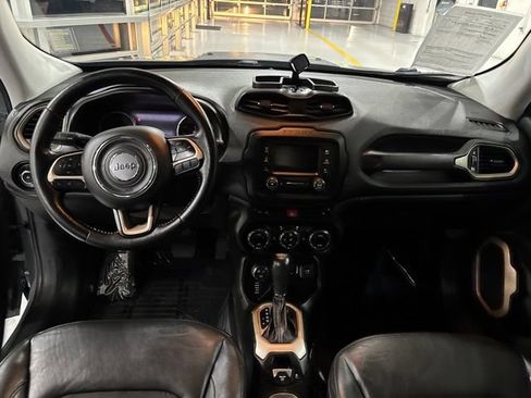 Used 2017 Jeep Renegade Trailhawk AWD/4WD image 20