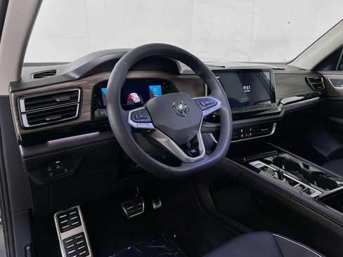 New 2026 Volkswagen Atlas SEL Premium R-Line image 9